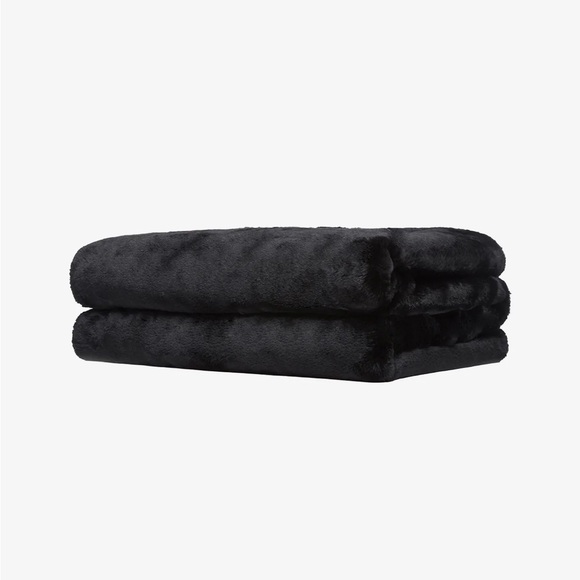 Apparis BRADY BLANKET, 32 x 44, Black - Picture 1 of 5